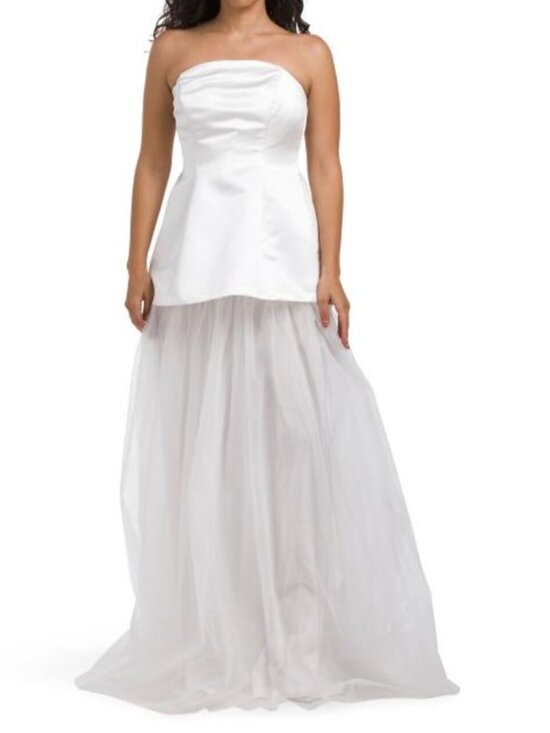MANIJU Dresses & Skirts - MANIJU Dropped Waist Adjustable Strap Tulle Gown